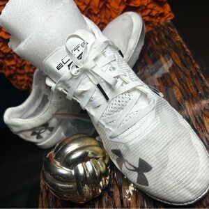 Under Armour Shakedown Elite Track Spikes White-halo gray